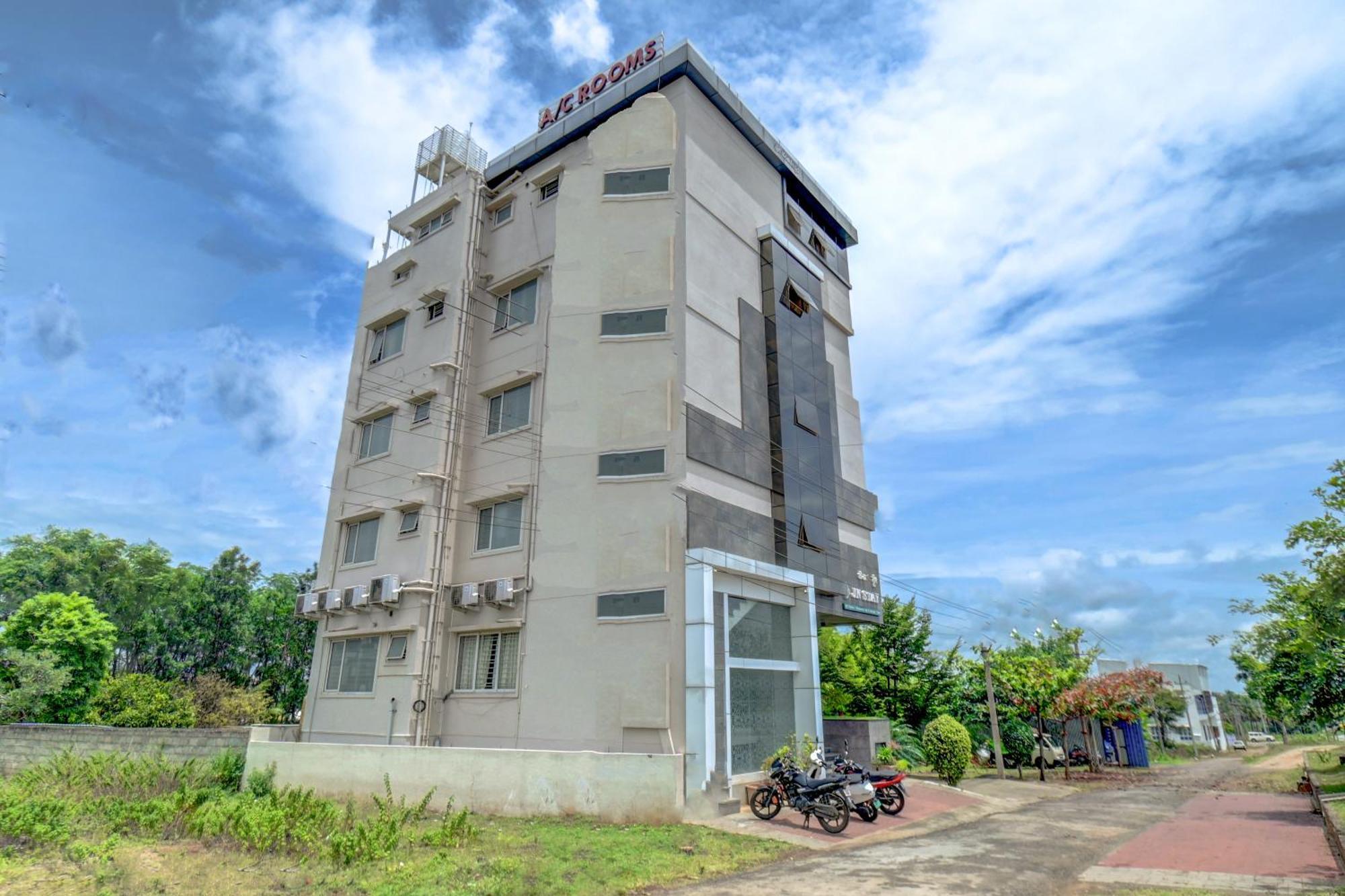 Hotel J N Stay Mysore - 12 Minutes To Mysore Palace Экстерьер фото